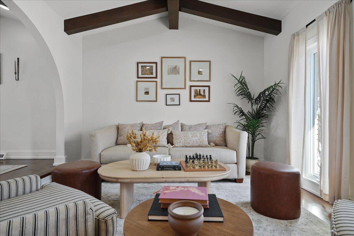 9212 Greenwood Avenue