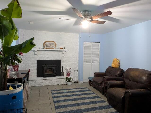 23180 Whitcomb Street