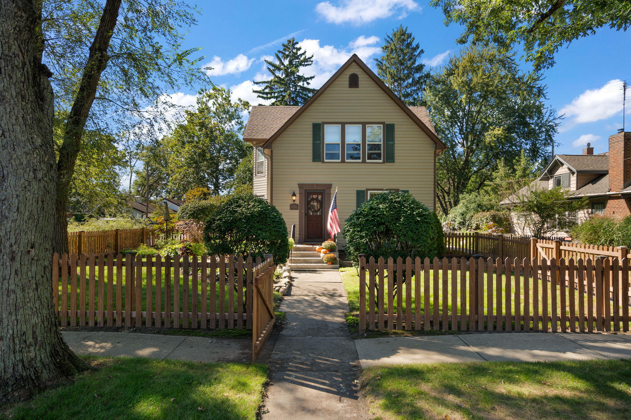 744 S 2nd Street