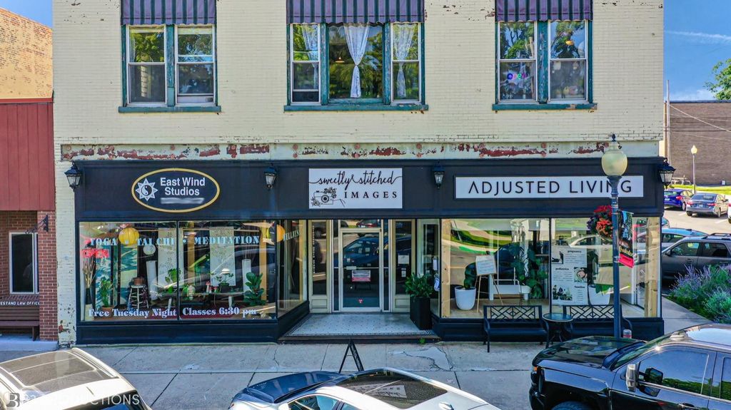 Photo of 119 Broadway Avenue, Chesterton, IN 46304 (MLS # 827178)