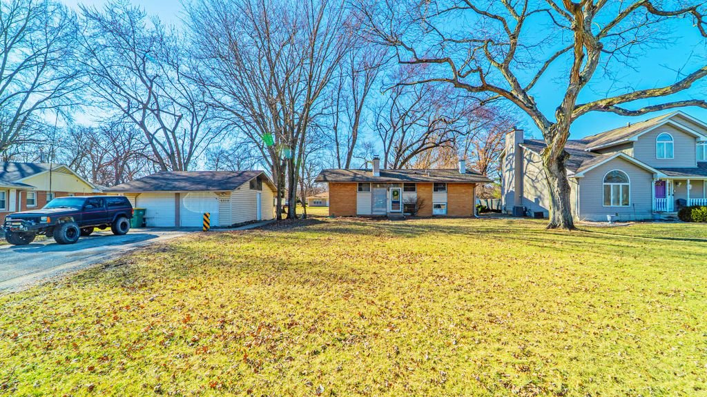 Photo of 6318 Garfield Street, Merrillville, IN 46410 (MLS # 834632)