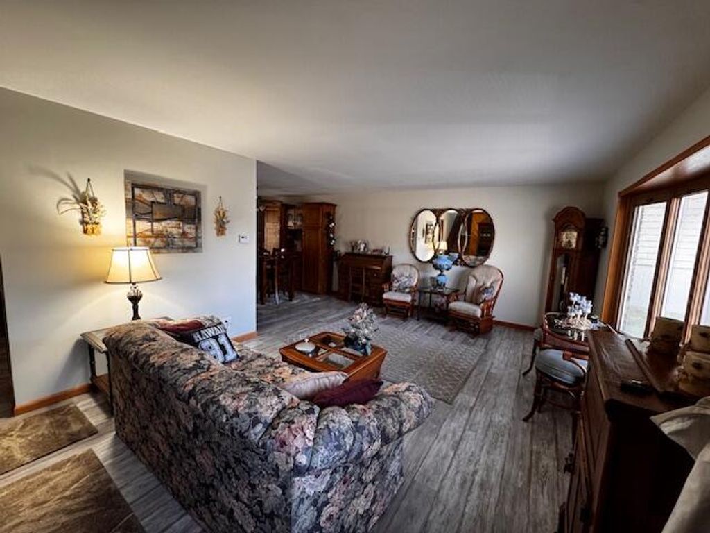 Photo of 2529 James Drive, Dyer, IN 46311 (MLS # 829504)