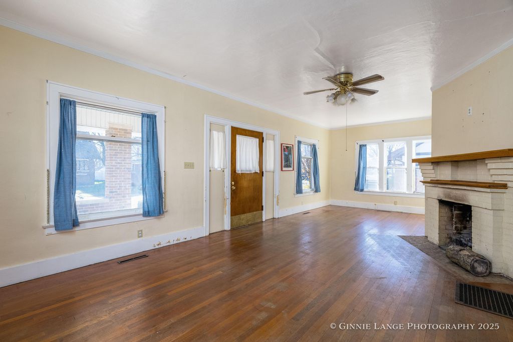 Photo of 212 E Washington Street, Kentland, IN 47951 (MLS # 831420)