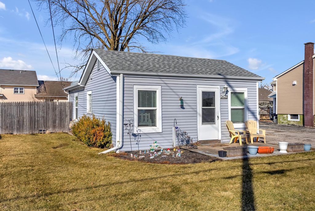 Photo of 2623 Hart Road, Highland, IN 46322 (MLS # 834649)