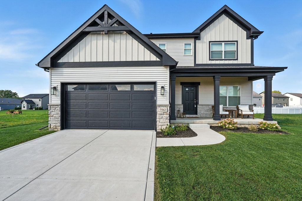 Photo of 7562 E 116th Avenue, Winfield, IN 46307 (MLS # 829544)
