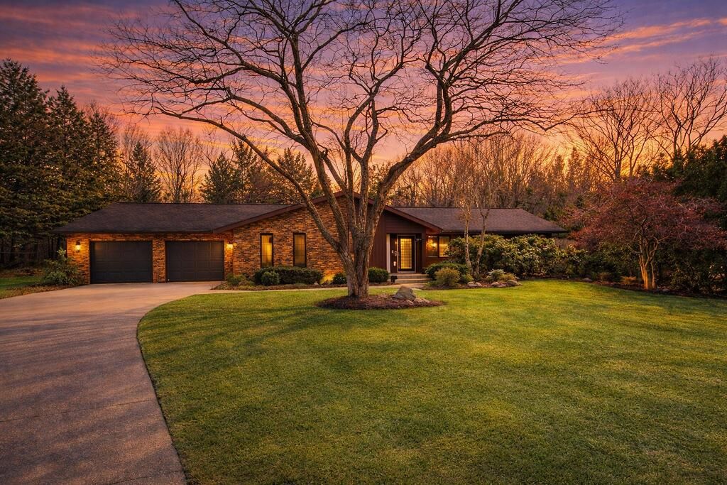 Photo of 5654 W Vintage Hills Trail, La Porte, IN 46350 (MLS # 835290)