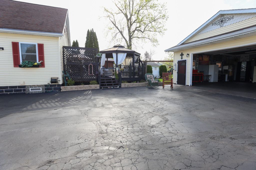 Photo of 509 W North Street, Crown Point, IN 46307 (MLS # 837764)