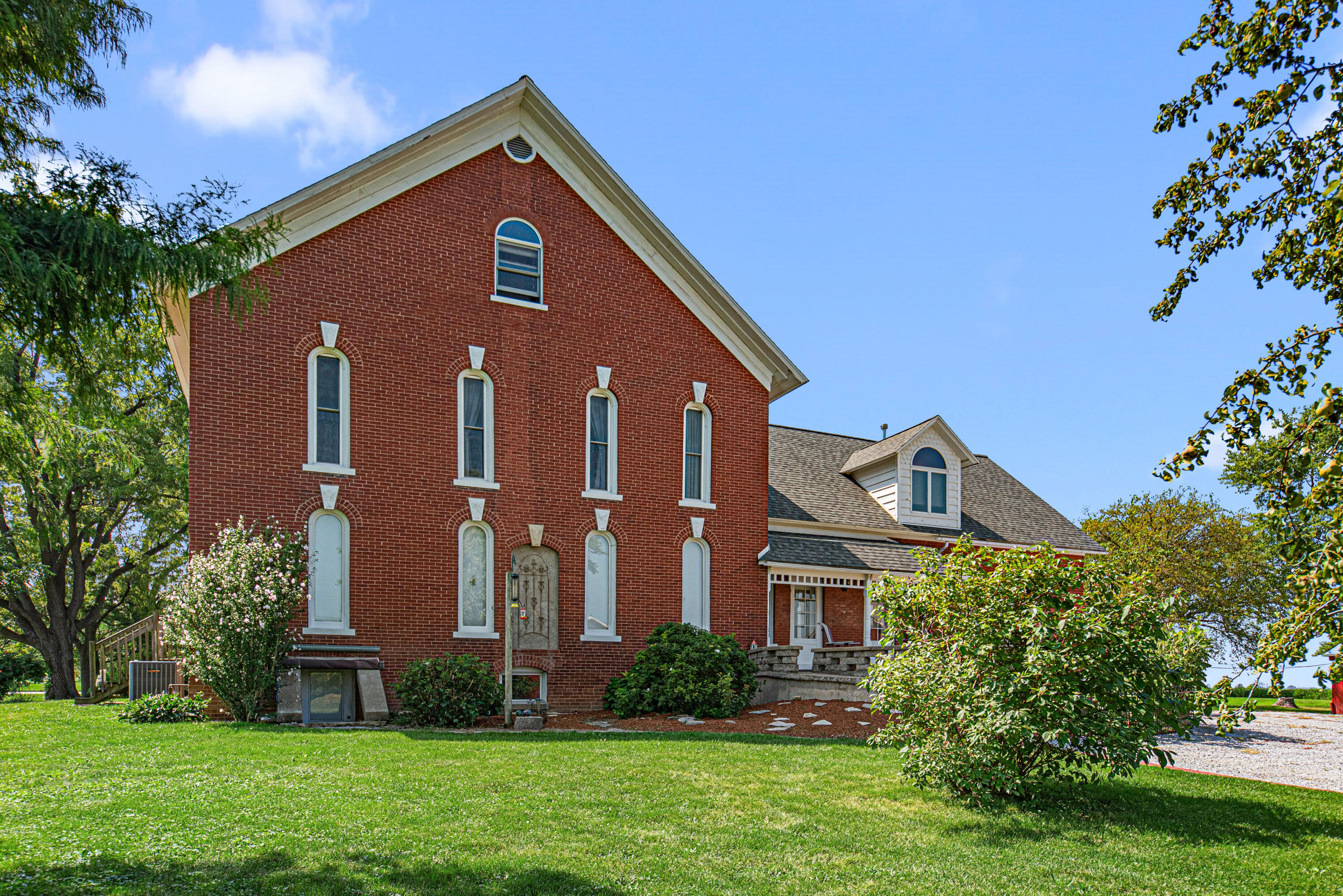 611 N 450 (wolf Road) W