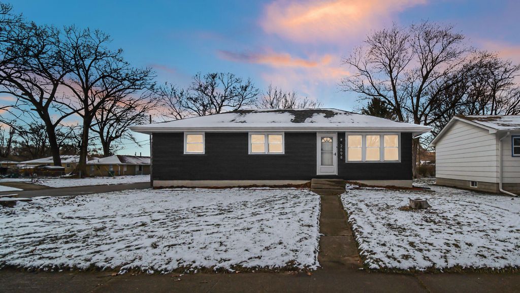 Photo of 2698 County Line, Lake Station, IN 46405 (MLS # 835970)