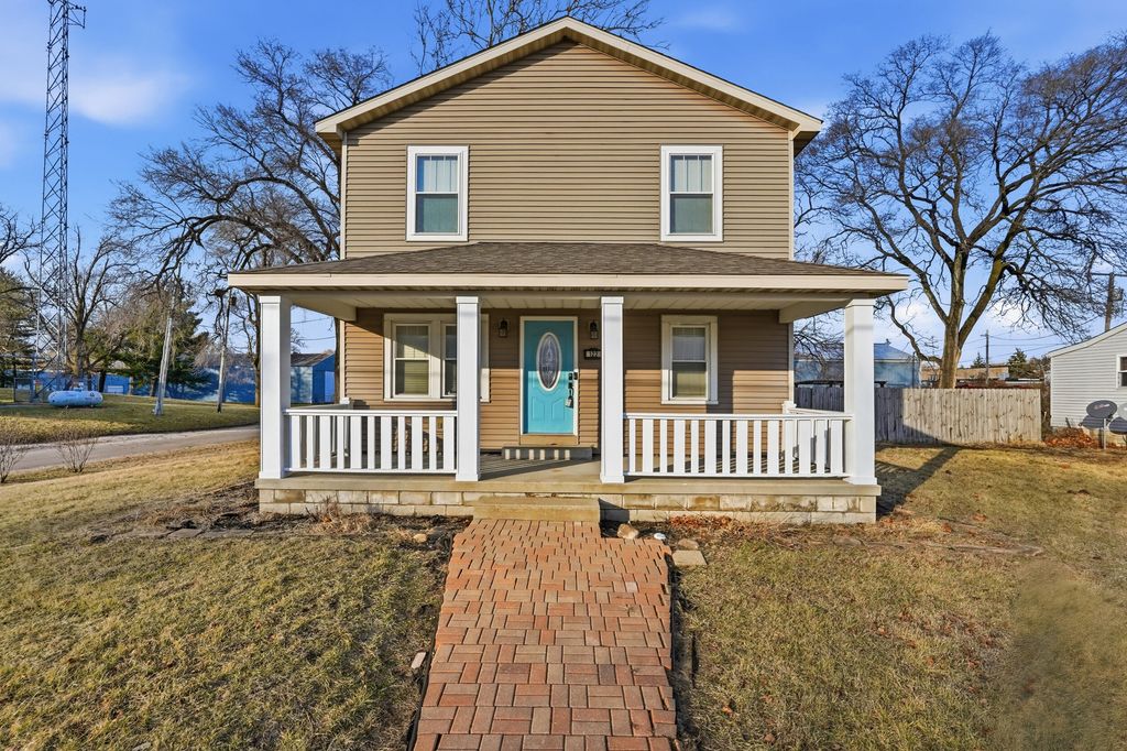 Photo of 122 9th Street SW, DeMotte, IN 46310 (MLS # 832689)