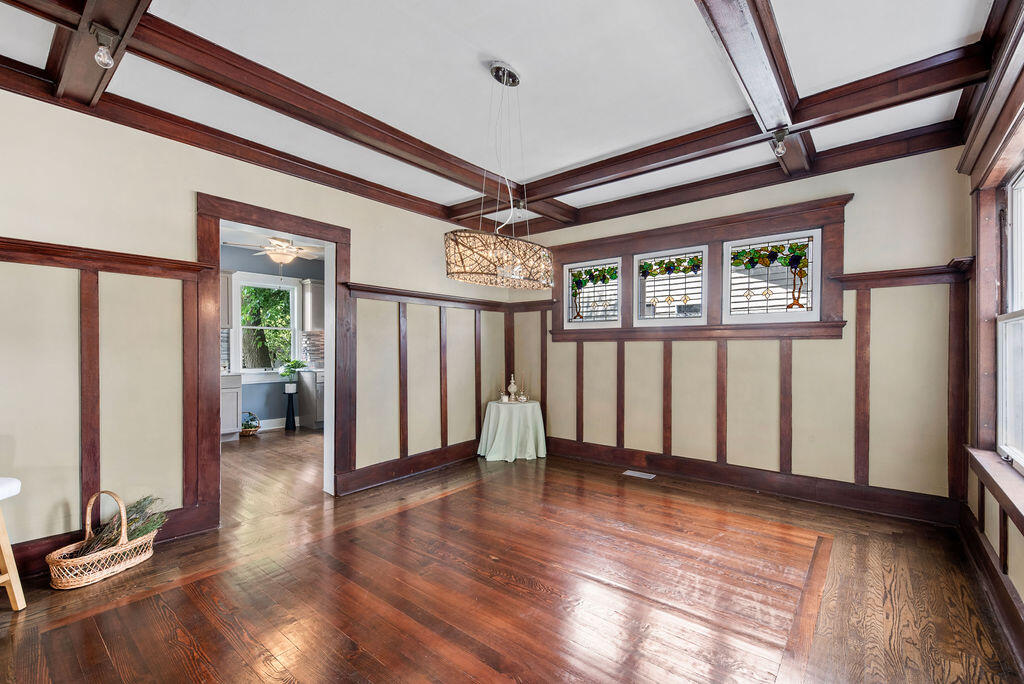 La Porte, Indiana 46350, United States, 5 Bedrooms Bedrooms, ,2 BathroomsBathrooms,Residential,Active,51566