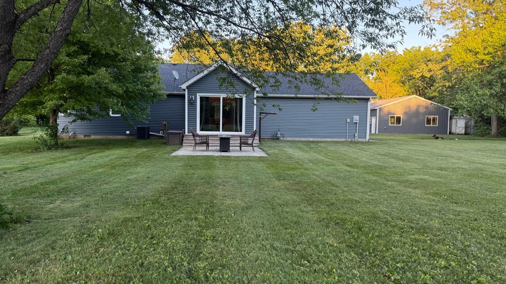 Photo of 10852 N 100 E, Wheatfield, IN 46392 (MLS # 840634)