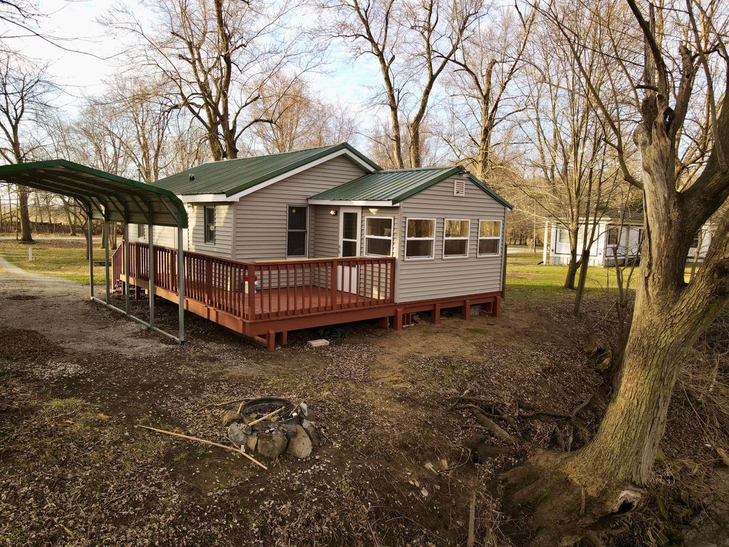 Photo of 6742 Ramsey Road, Hebron, IN 46341 (MLS # 835161)