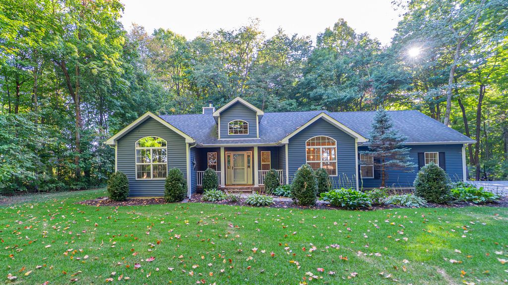 Photo of 673 N 500 E, La Porte, IN 46350 (MLS # 829481)