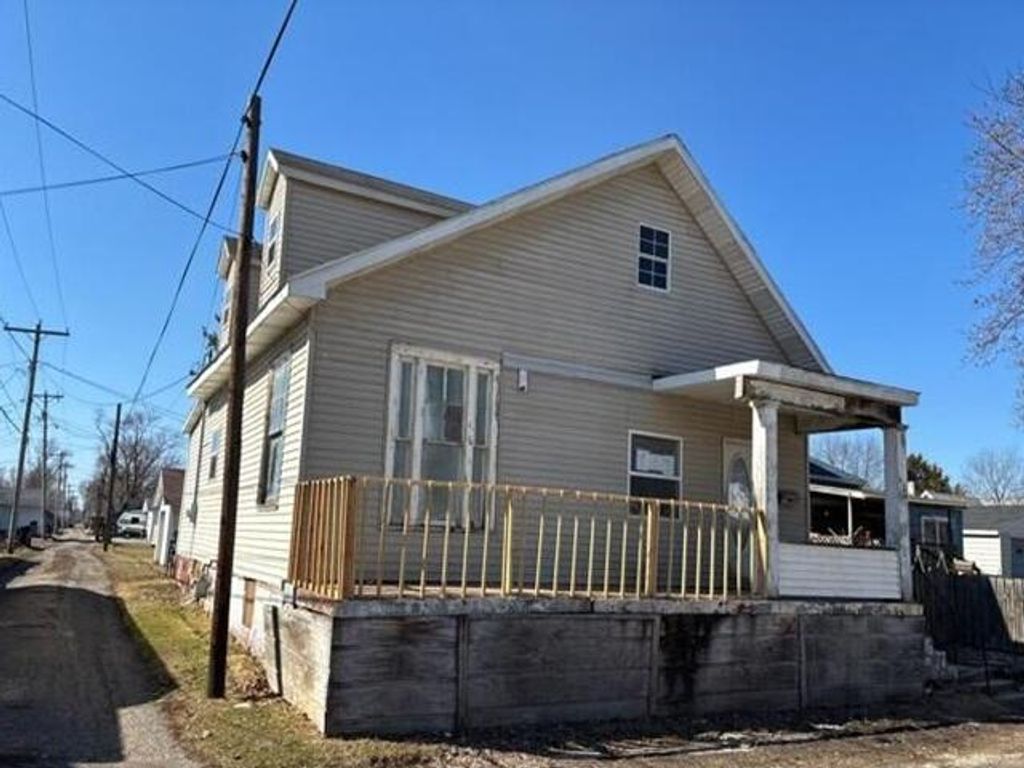Photo of 62 S Wayne Street, Peru, IN 46970 (MLS # 835293)