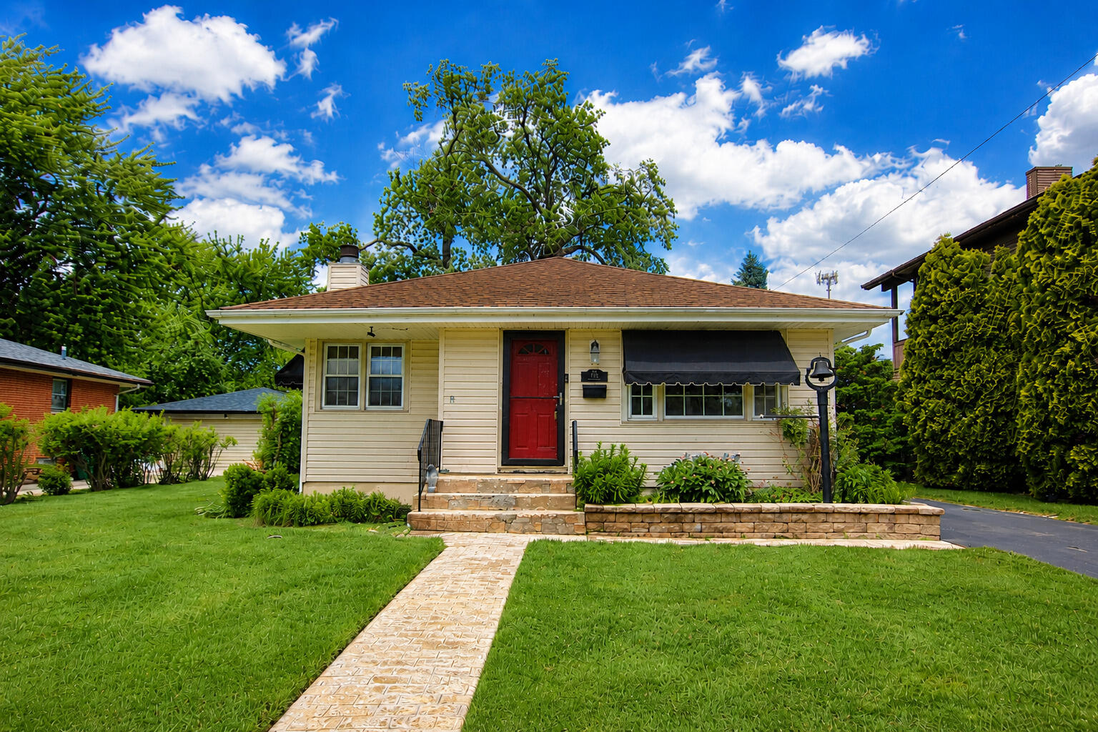 715 River Drive