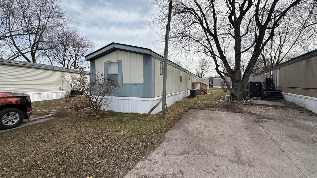 Photo of 67 W Horizon Drive #147, Madison, IN 47250 (MLS # 834663)