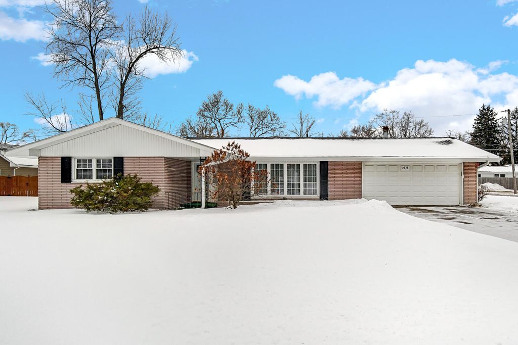 Photo of 2975 Sunset Street, Portage, IN 46368 (MLS # 833615)