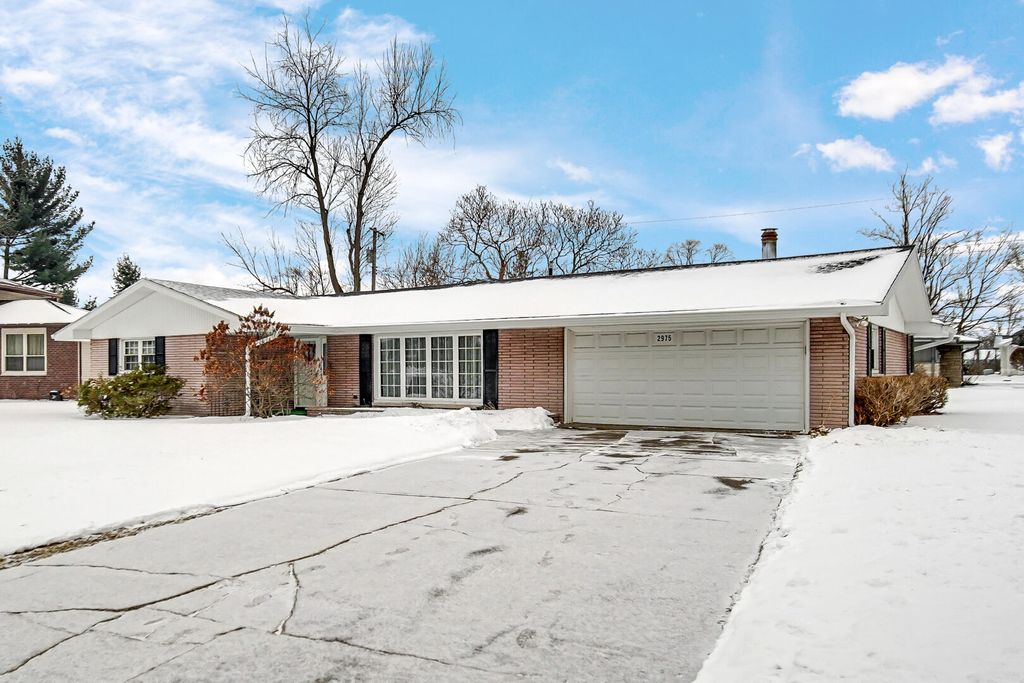 Photo of 2975 Sunset Street, Portage, IN 46368 (MLS # 833615)