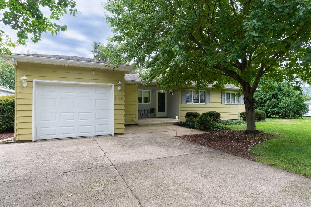 Photo of 114 Iowa Street, La Crosse, IN 46348 (MLS # 846123)