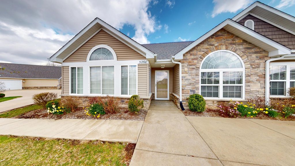 Photo of 5260 E 109th Place, Crown Point, IN 46307 (MLS # 836835)