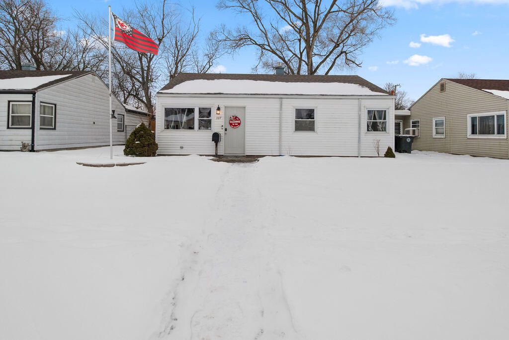 Photo of 337 N Virginia Street, Hobart, IN 46342 (MLS # 833629)