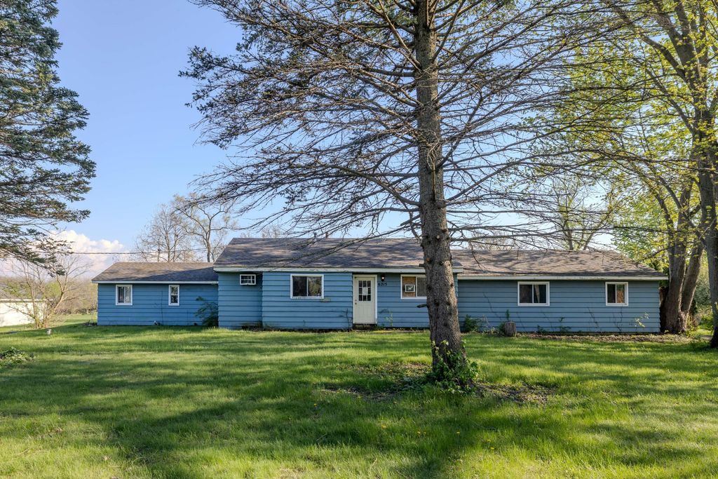 Photo of 6215 W Main Street, Lowell, IN 46356 (MLS # 837794)