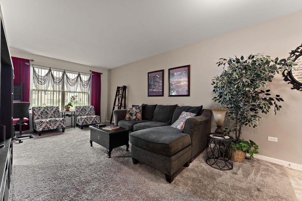 Photo of 11127 Vermont Circle, Crown Point, IN 46307 (MLS # 847056)