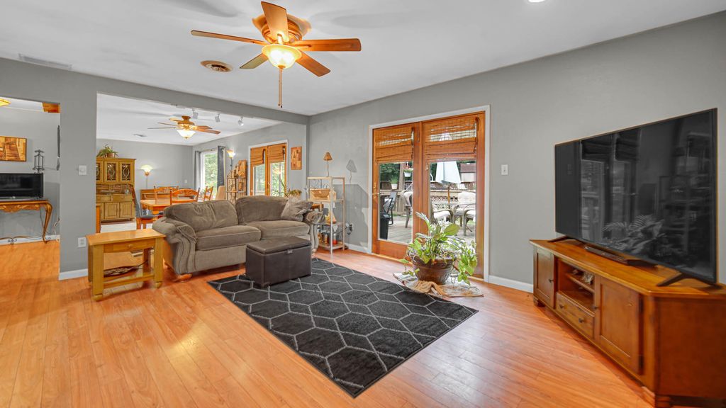 Photo of 495 Meadowwood Drive, Valparaiso, IN 46385 (MLS # 840583)