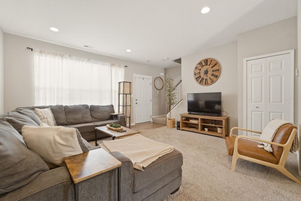 Photo of 1074 E 114th Avenue, Crown Point, IN 46307 (MLS # 839389)