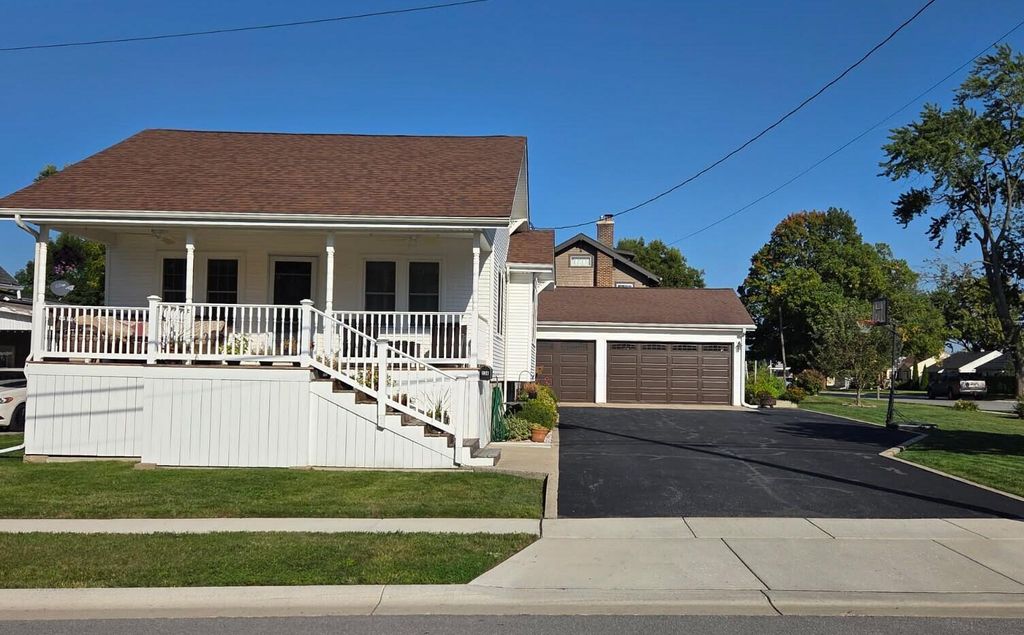 Photo of 228 Wood Street, Crown Point, IN 46307 (MLS # 833151)