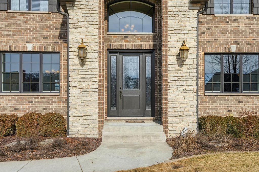 Photo of 9430 Highland Court, Saint John, IN 46373 (MLS # 834238)