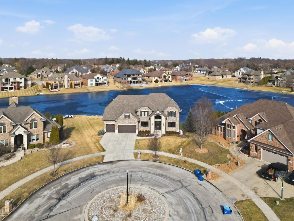 Photo of 9430 Highland Court, Saint John, IN 46373 (MLS # 834238)