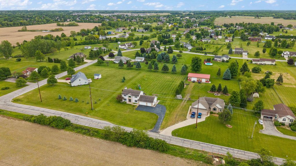 Photo of 4489 E 101st Avenue, Crown Point, IN 46307 (MLS # 840122)