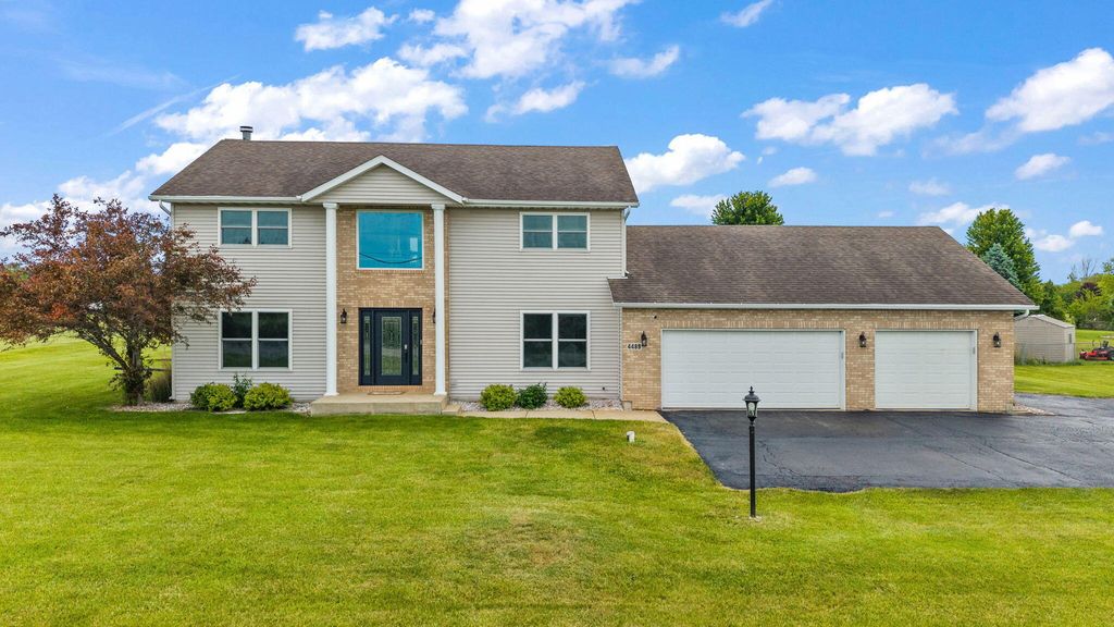 Photo of 4489 E 101st Avenue, Crown Point, IN 46307 (MLS # 840122)
