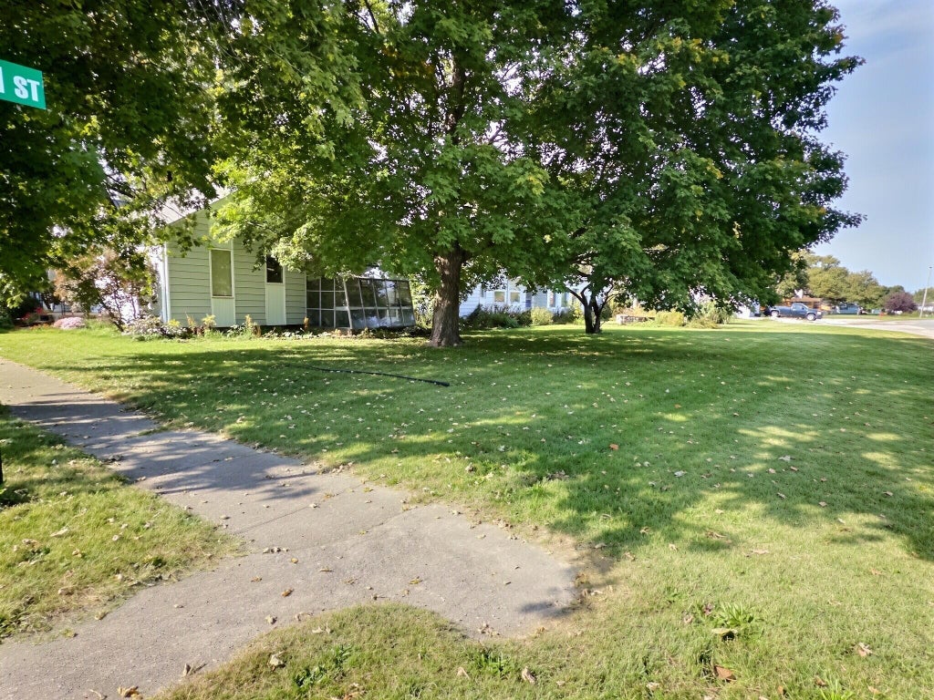 Photo of 312 E Washington Street, Kentland, IN 47951 (MLS # 846658)