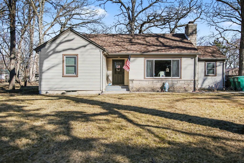 Photo of 1670 W 61st Place, Merrillville, IN 46410 (MLS # 834806)