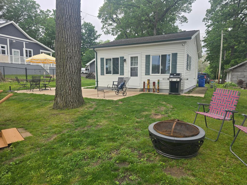 Photo of 5145 N Point Park Court, Monticello, IN 47960 (MLS # 839460)