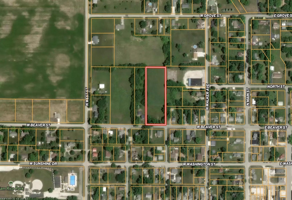 Photo of 302 W Beaver ST, Morocco, IN 47963 (MLS # 844920)