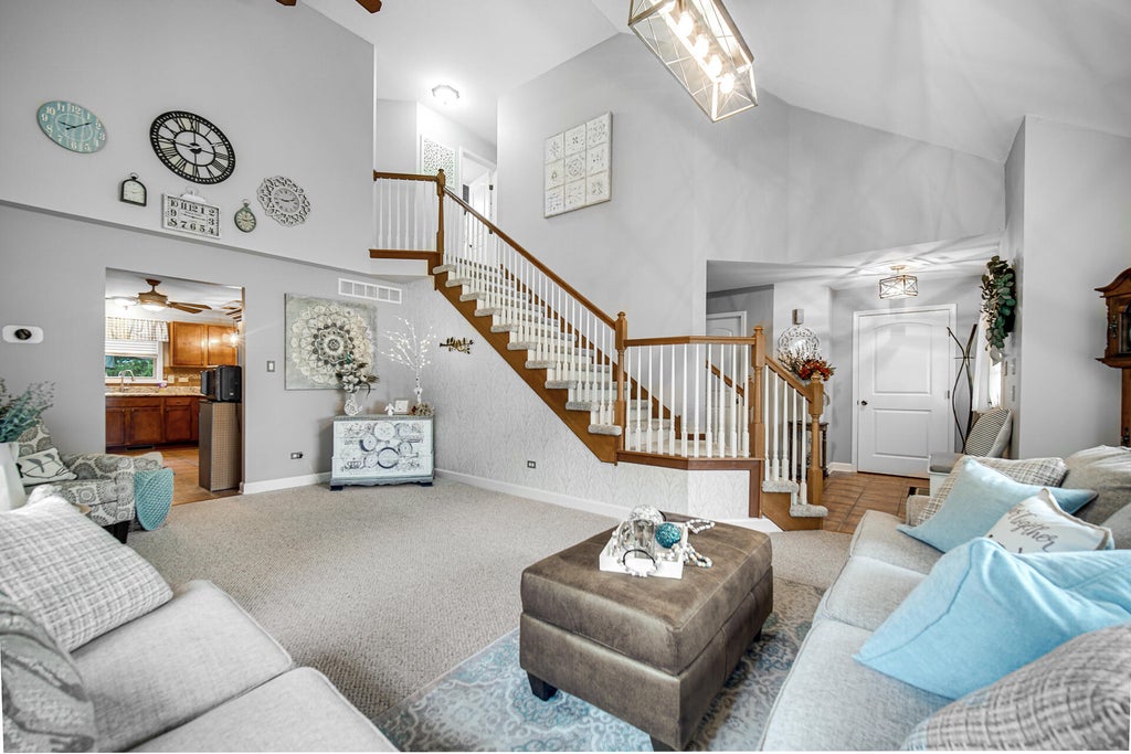 Photo of 9942 Forest Street, Dyer, IN 46311 (MLS # 845933)