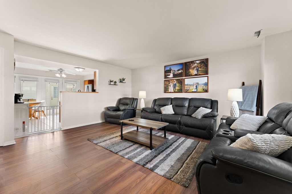 Photo of 1823 Beech Court, Crown Point, IN 46307 (MLS # 833996)