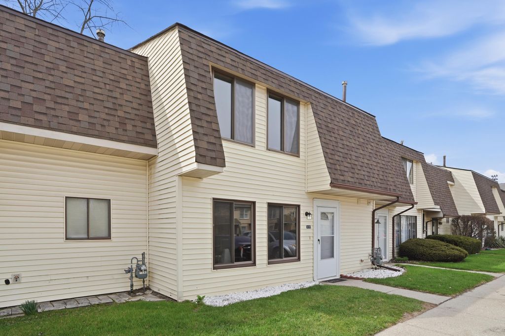 Photo of 6040 Virginia Street, Merrillville, IN 46410 (MLS # 836874)