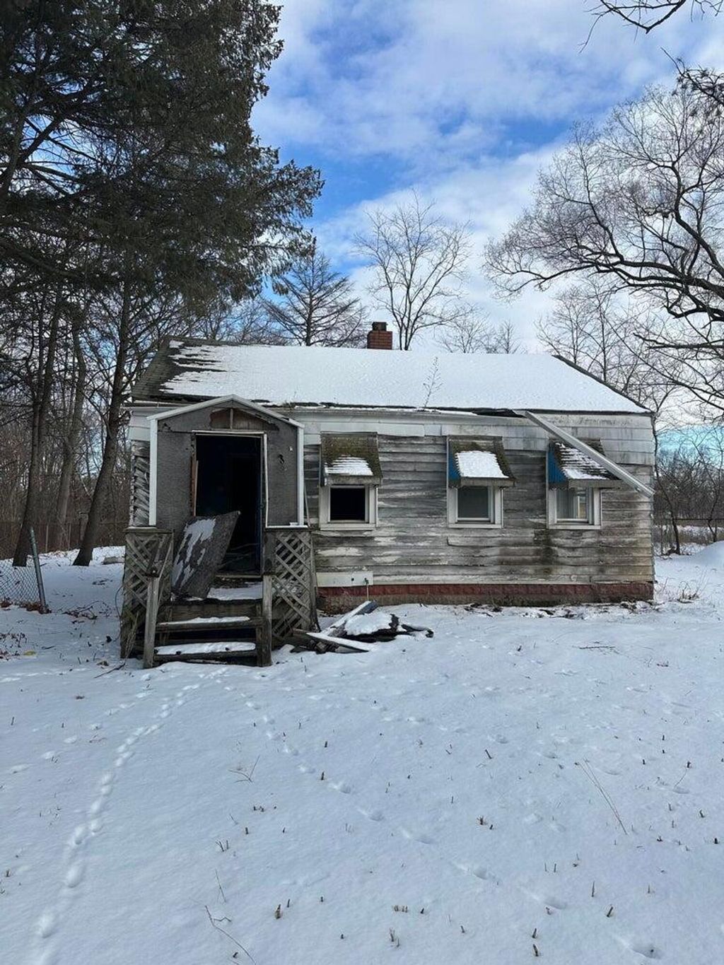 Photo of 2001 Hovey Place, Gary, IN 46406 (MLS # 837954)