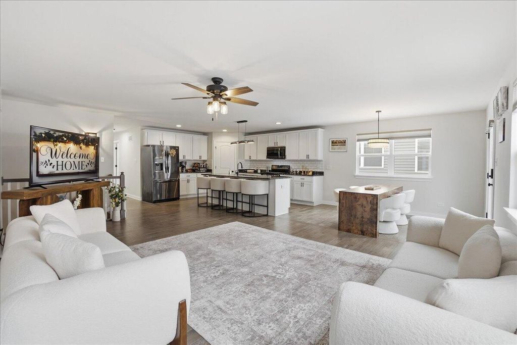 Photo of 10132 Azalea Drive, Crown Point, IN 46307 (MLS # 836024)