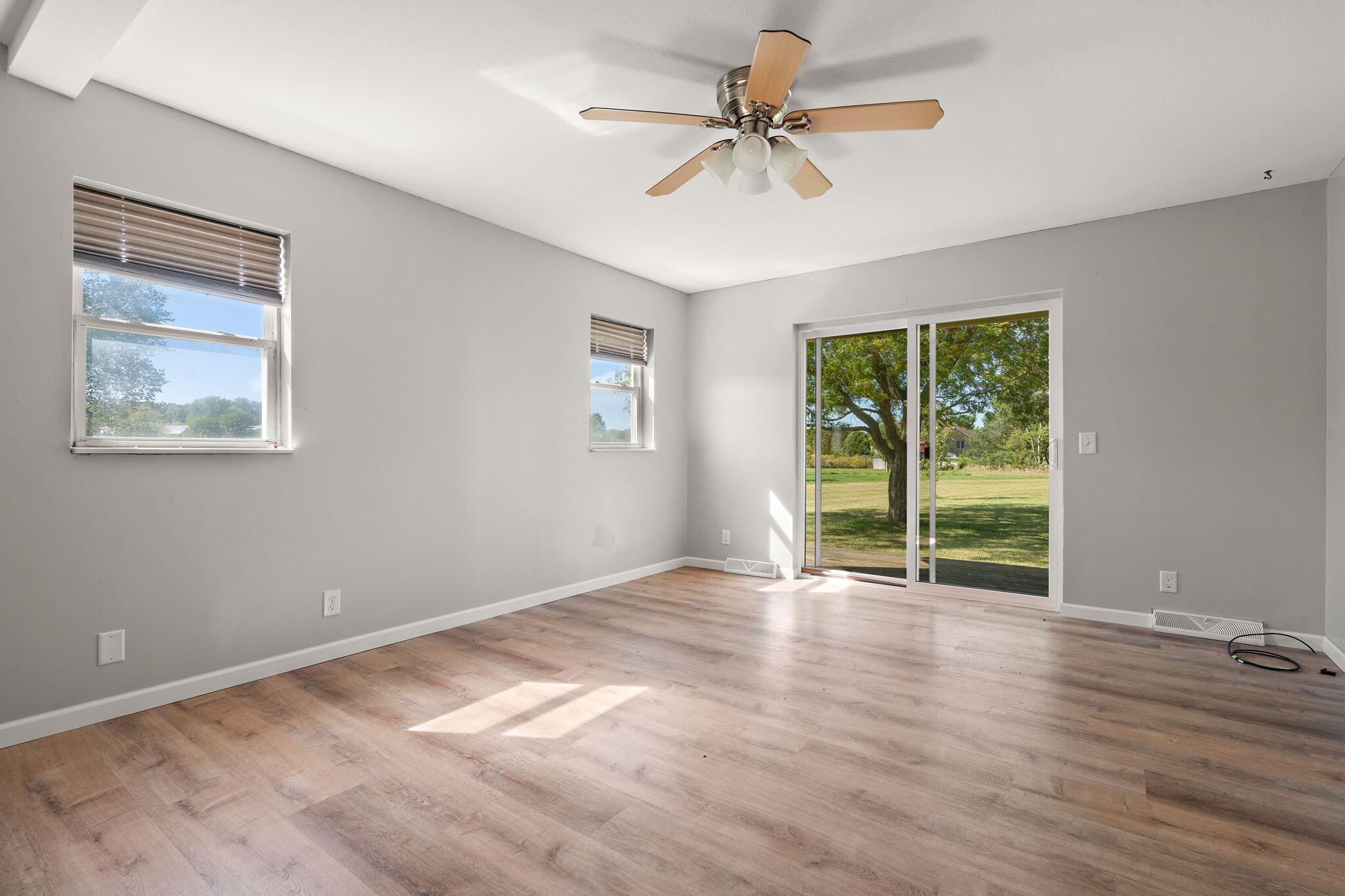 Hebron, Indiana 46341, United States, 3 Bedrooms Bedrooms, ,2 BathroomsBathrooms,Residential,Active,226093