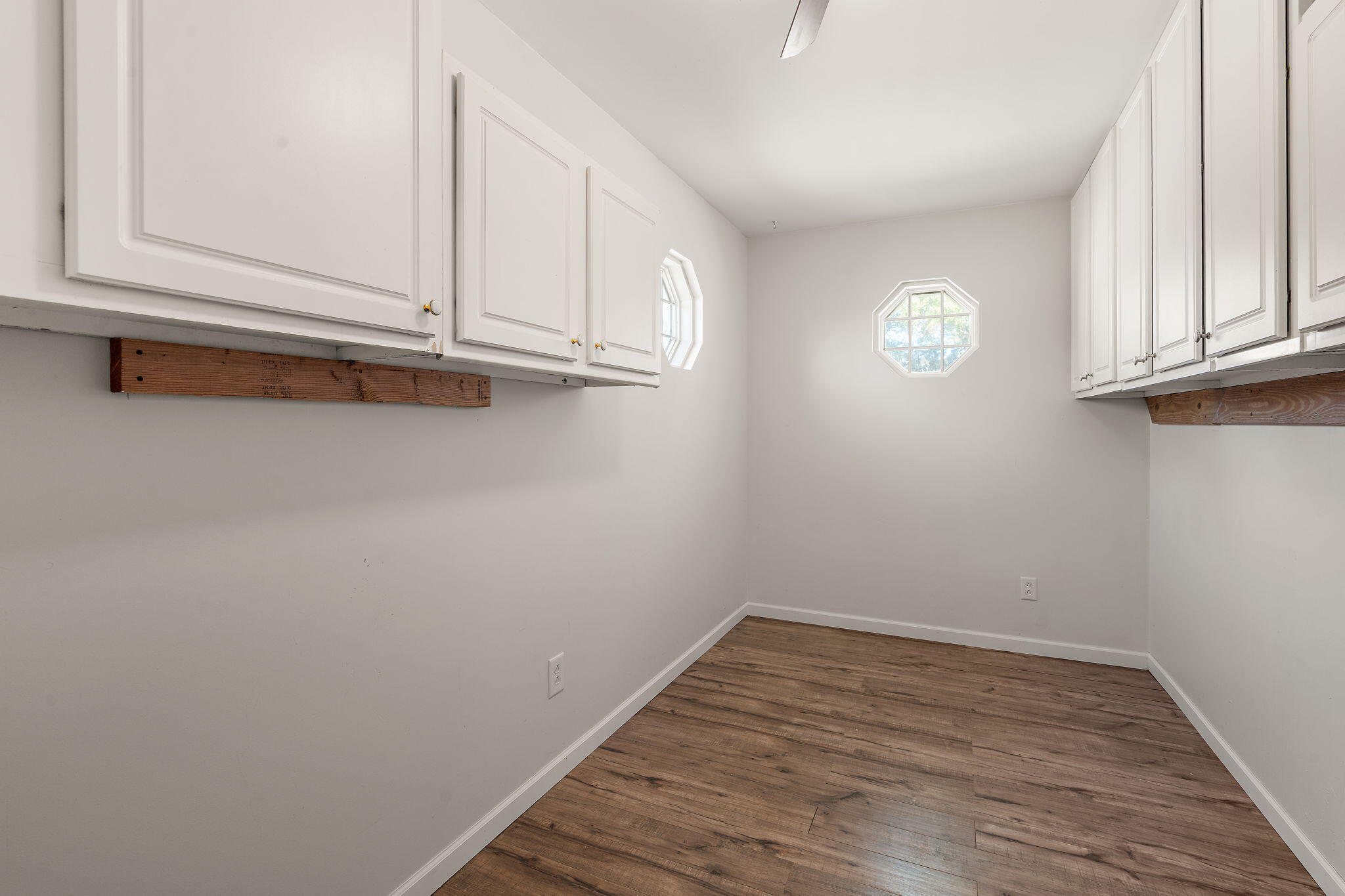 Hebron, Indiana 46341, United States, 3 Bedrooms Bedrooms, ,2 BathroomsBathrooms,Residential,Active,226093