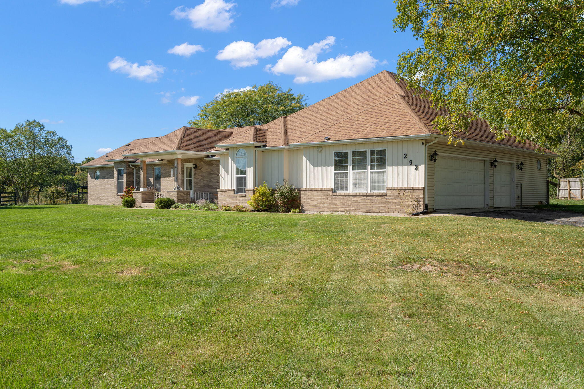 Hebron, Indiana 46341, United States, 3 Bedrooms Bedrooms, ,2 BathroomsBathrooms,Residential,Active,226093