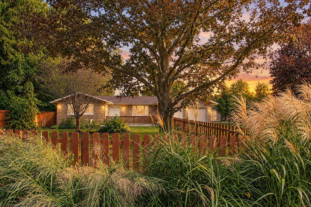 Photo of 955 W 200 N, La Porte, IN 46350 (MLS # 845765)