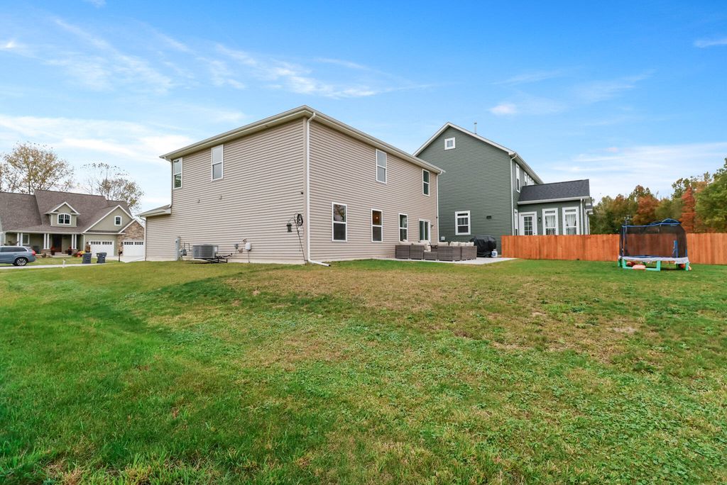 Photo of 1008 Preserve Lane, Chesterton, IN 46304 (MLS # 830146)