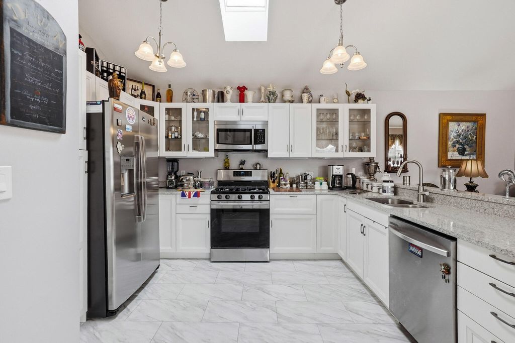 Photo of 321 Valley Court, Lowell, IN 46356 (MLS # 834281)